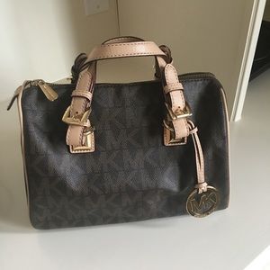 Michael Kors Medium Grayson Satchel